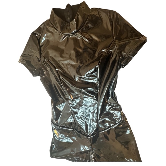 🖤 Sexy Black Patent Faux Leather Romper – XS (EU 34 / US 2) - Picture 7 of 15